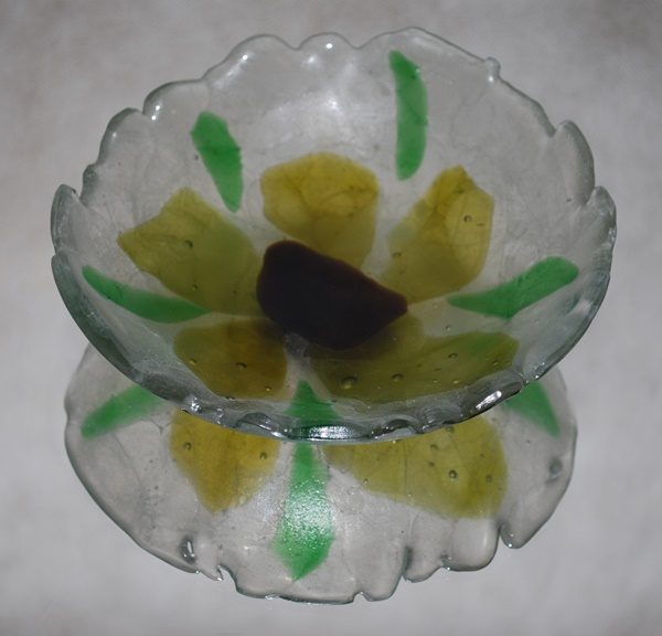 Recycled glass bowl